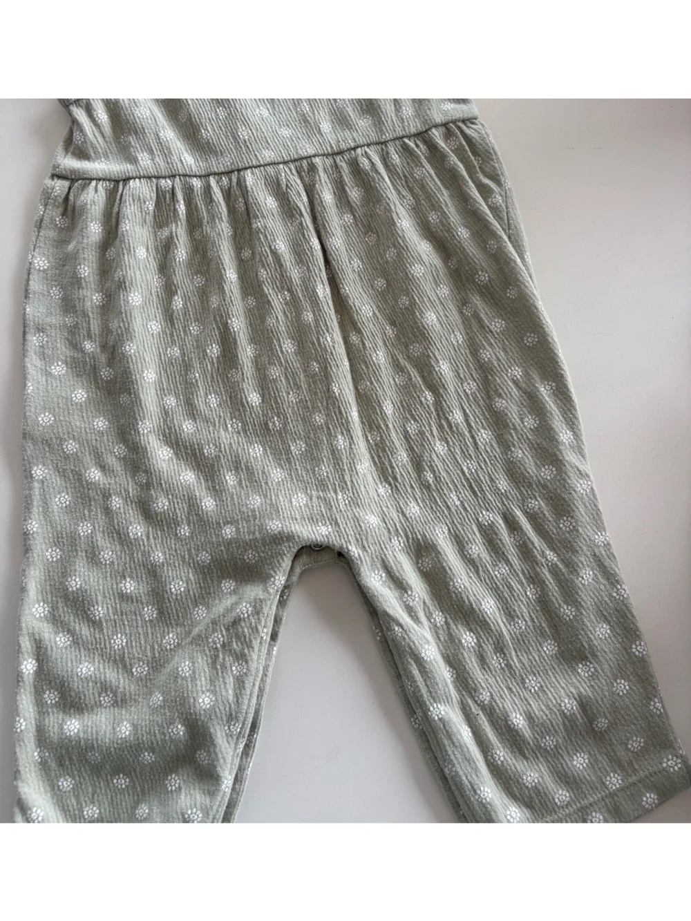 Carter’s Summer Bundle for Girls-2 Playsuits /1 Romper with matching Sunhat